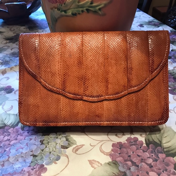 Jacque Levine Handbags - VINTAGE SNAKE SKIN CLUTCH